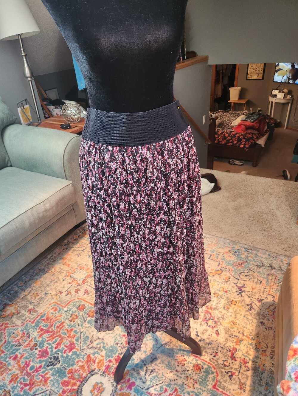Metrowear Pleated Floral Midi Skirt in Pink and Black New! NWT Medium Pullon - Picture 9 of 10